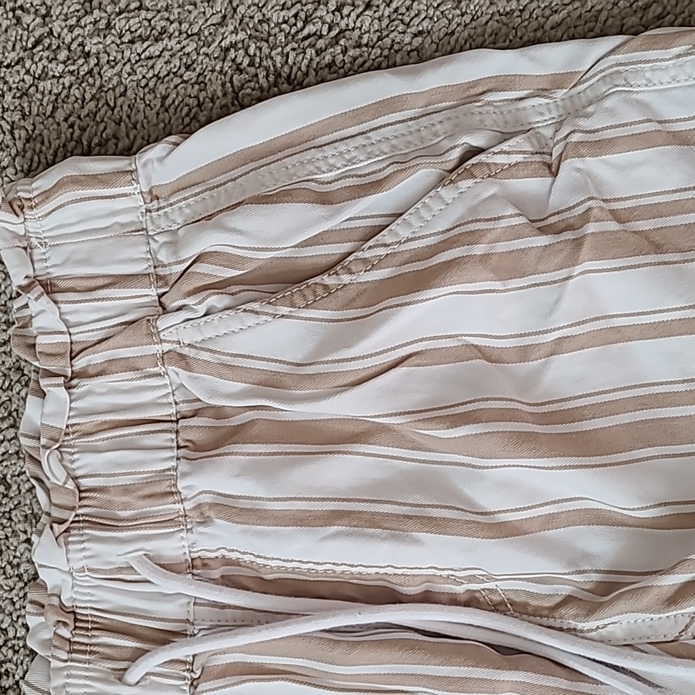 Drawstring Pull On Shorts - Picture 3 of 10